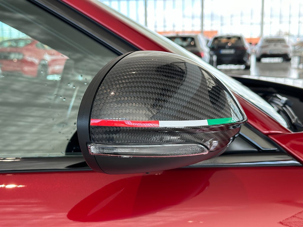 Alfa Romeo Giulia Quadrifoglio 510hk / H/K / Navi / Kolfiber / ACC
