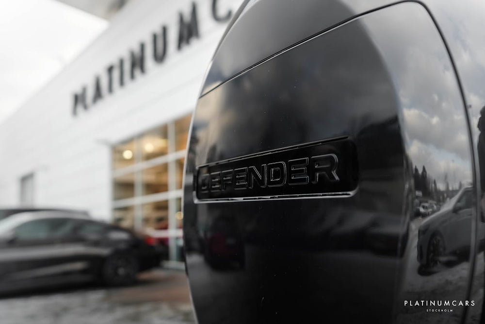 Land Rover Defender P300e PHEV X-Dynamic SE AWD 2025 / LEASEBAR