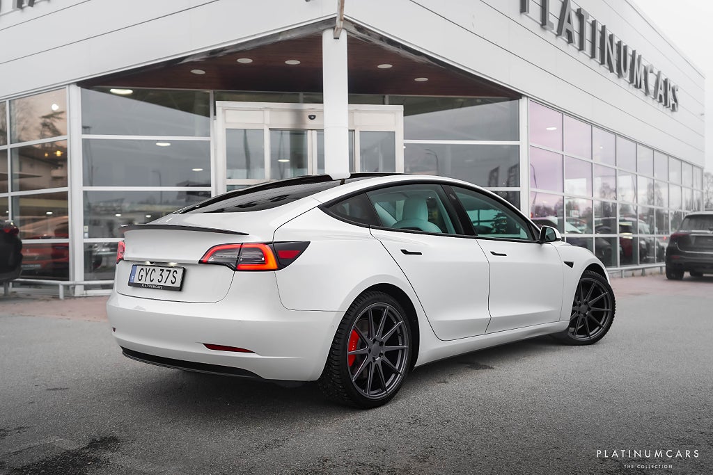 Tesla Model 3 Performance AWD 513hk / FSD / Pano / Kolfiber