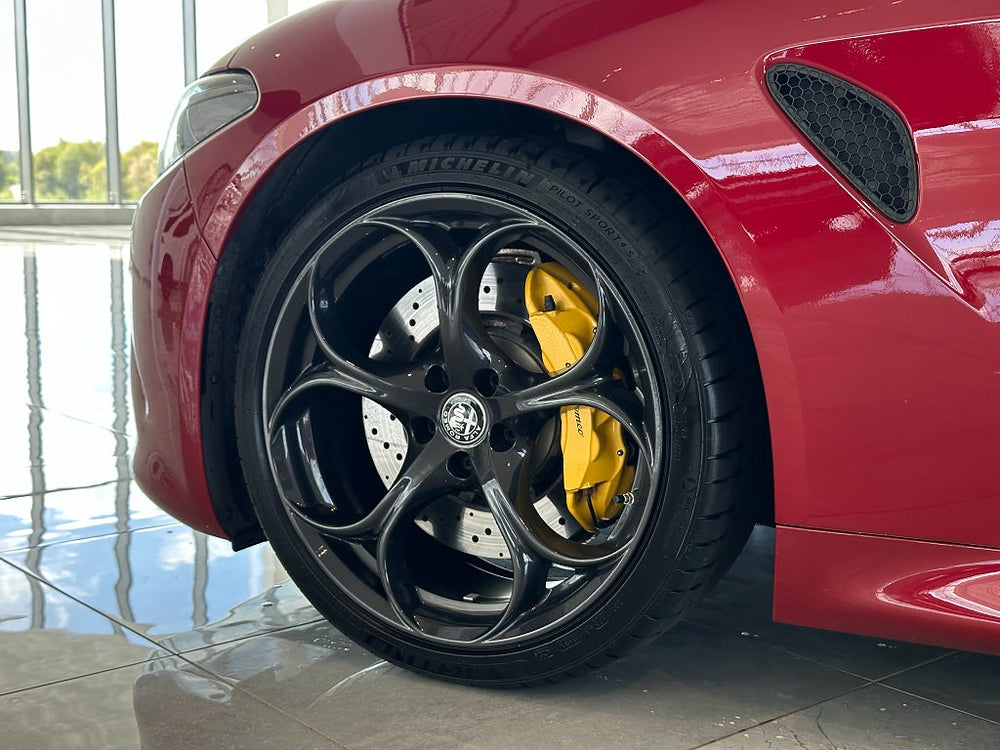 Alfa Romeo Giulia Quadrifoglio 510hk / H/K / Navi / Kolfiber / ACC