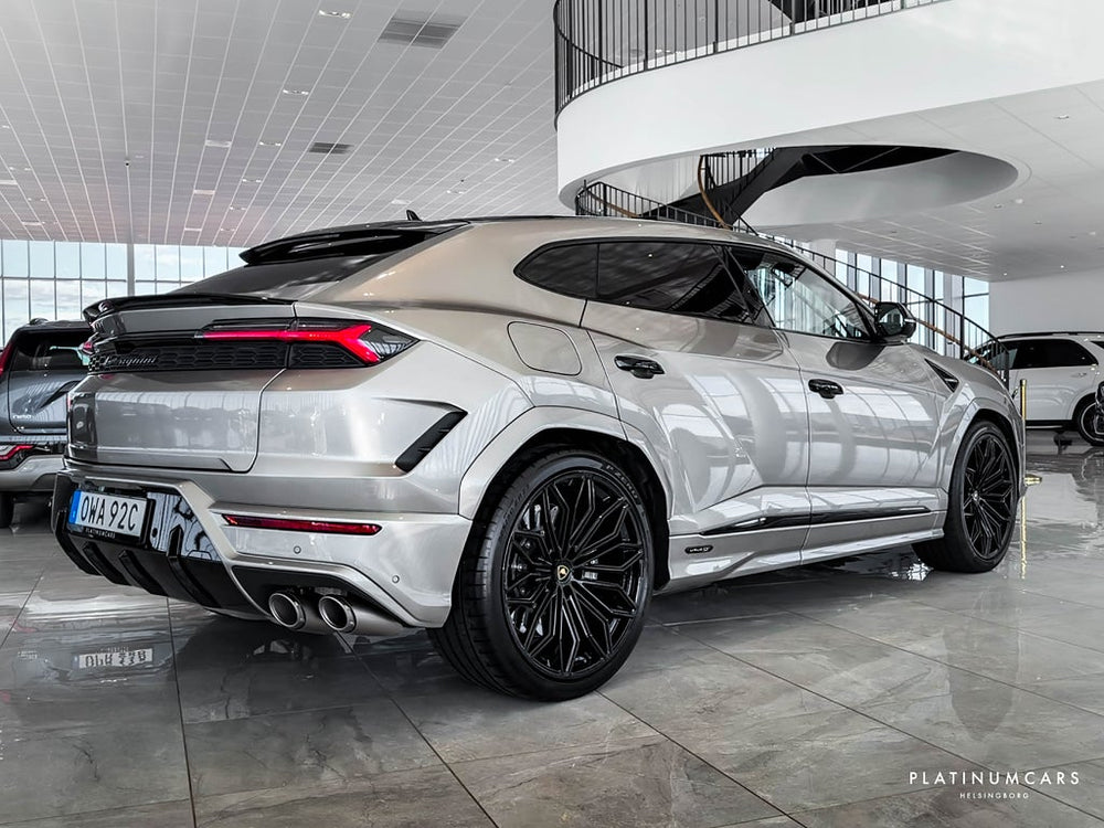 Lamborghini Urus SE 800hk / Ad Personam / LEASEBAR / Akrapovic