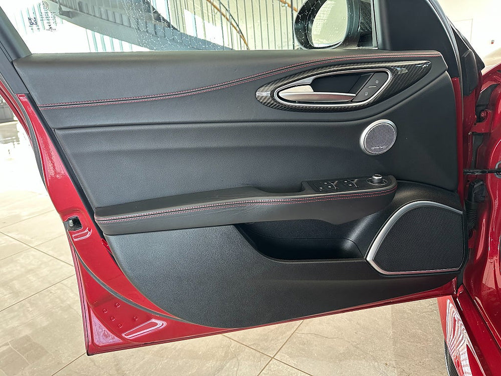Alfa Romeo Giulia Quadrifoglio 510hk / H/K / Navi / Kolfiber / ACC
