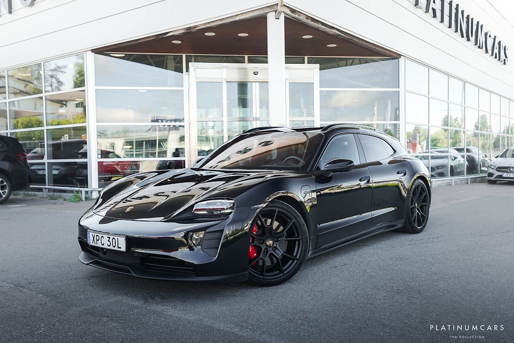 Porsche Taycan GTS Sport Turismo / 18-vägs / Bose / Pano / SE SPEC
