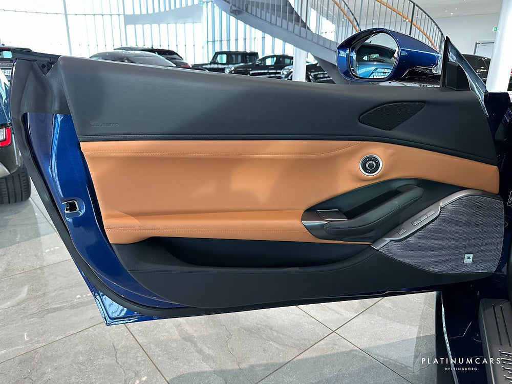 Ferrari Portofino M 3.9 V8 620hk / Sv.såld / Kolfiber / LEDs / 360