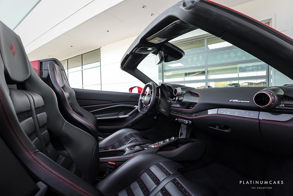 Ferrari F8 Spider 720hk / Låga mil / Kolfiber / Lift / PPF