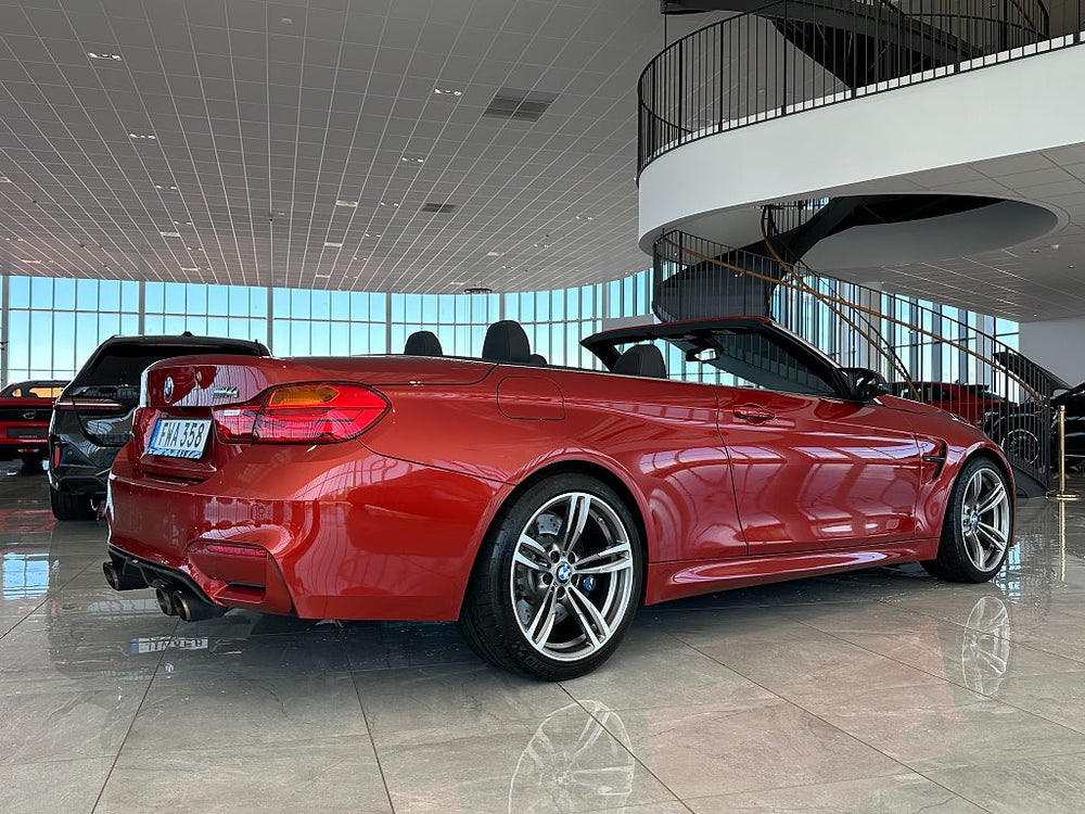BMW M4 Cabriolet 431hk / Akrapovic / H/K / M Drivers Package