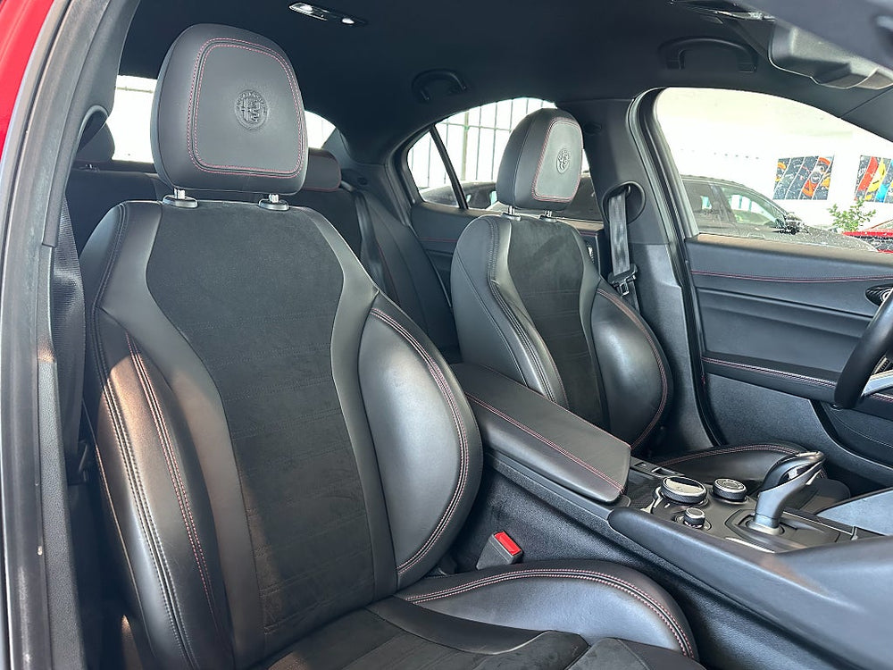 Alfa Romeo Giulia Quadrifoglio 510hk / H/K / Navi / Kolfiber / ACC