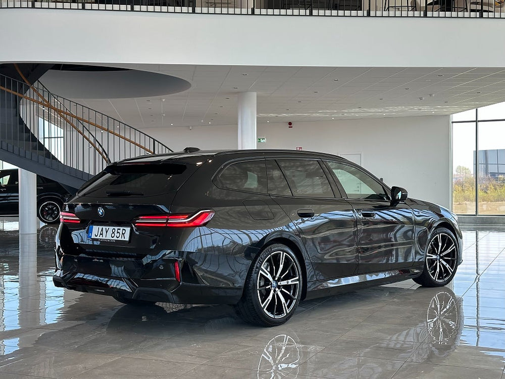BMW 530e xDrive Touring 299hk / M Sport Performance / H&K
