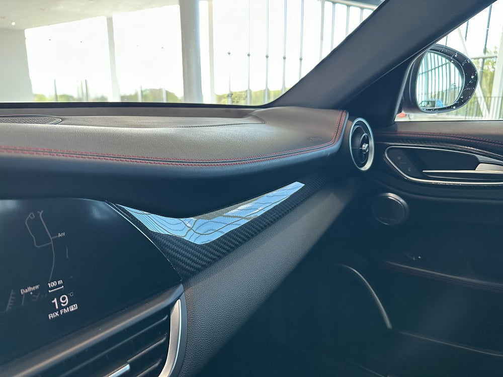 Alfa Romeo Giulia Quadrifoglio 510hk / H/K / Navi / Kolfiber / ACC
