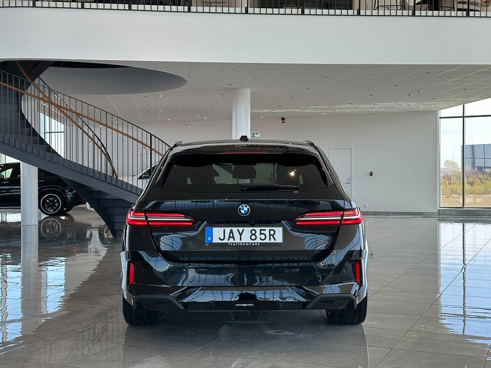 BMW 530e xDrive Touring 299hk / M Sport Performance / H&K