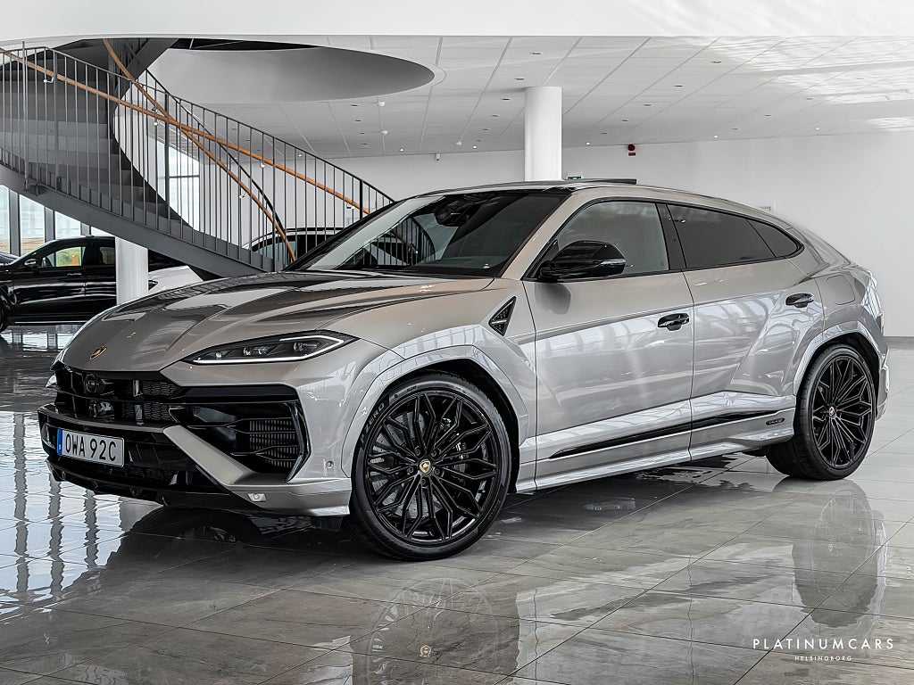 Lamborghini Urus SE 800hk / Ad Personam / LEASEBAR / Akrapovic