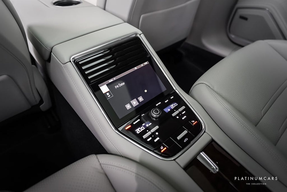 Porsche Panamera 4 E-Hybrid PDK Platinum EDT / SportDesign