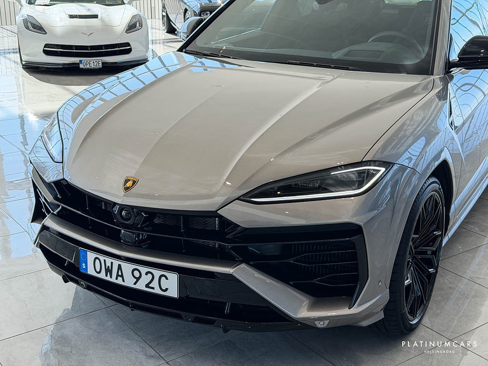 Lamborghini Urus SE 800hk / Ad Personam / LEASEBAR / Akrapovic
