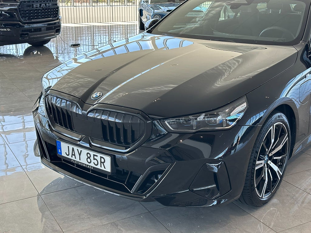 BMW 530e xDrive Touring 299hk / M Sport Performance / H&K