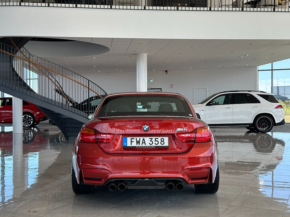 BMW M4 Cabriolet 431hk / Akrapovic / H/K / M Drivers Package
