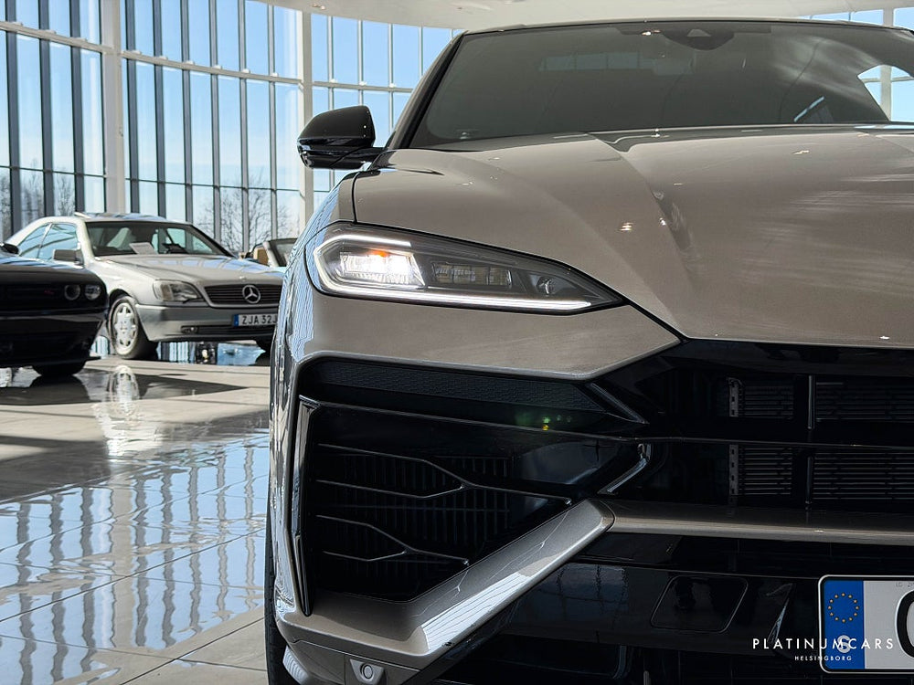 Lamborghini Urus SE 800hk / Ad Personam / LEASEBAR / Akrapovic