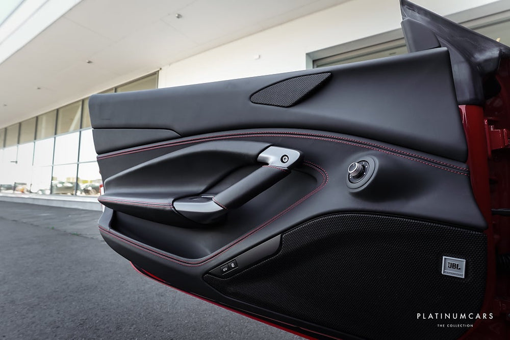Ferrari F8 Spider 720hk / Låga mil / Kolfiber / Lift / PPF