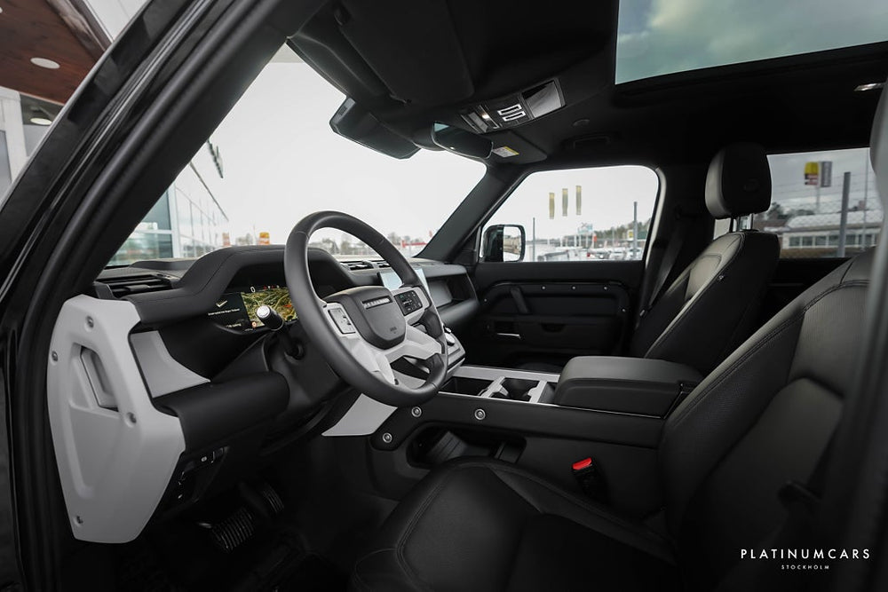 Land Rover Defender P300e PHEV X-Dynamic SE AWD 2025 / LEASEBAR