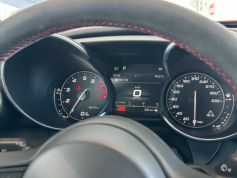 Alfa Romeo Giulia Quadrifoglio 510hk / H/K / Navi / Kolfiber / ACC